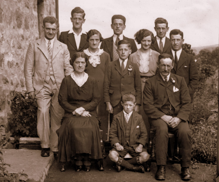 Bruce Family, at Auchinleith, Lumsden